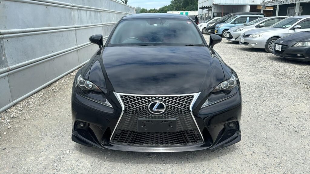 LEXUS IS